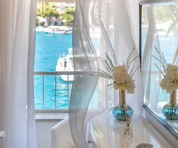 Appartement Rosana - In Port Of Hvar *